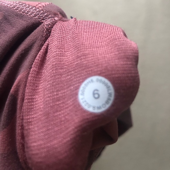 Lululemon Camo Align High Rise Crop 21 - Picture 4 of 4